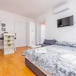 Gorgeous In With Wifi Apartament