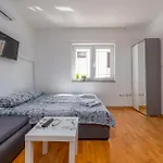 Gorgeous In With Wifi Apartament *