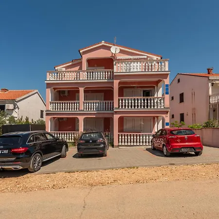 Gorgeous In With Wifi Apartamento Povljana