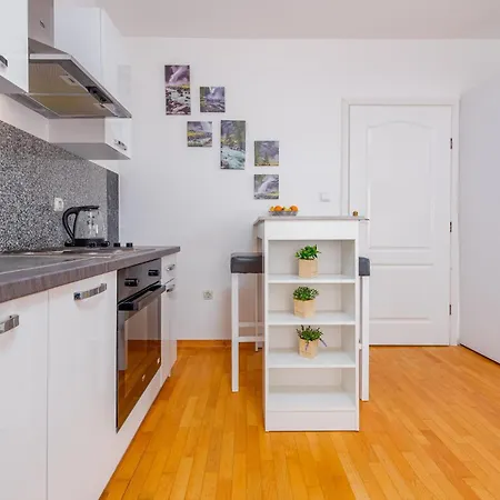 Apartament Cozy In With Wifi